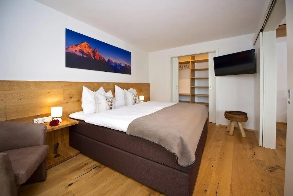 Apartment 5 Sterne Fewo Allgaeuer Alm Mit Schwimmbad Und Sauna Oberstaufen