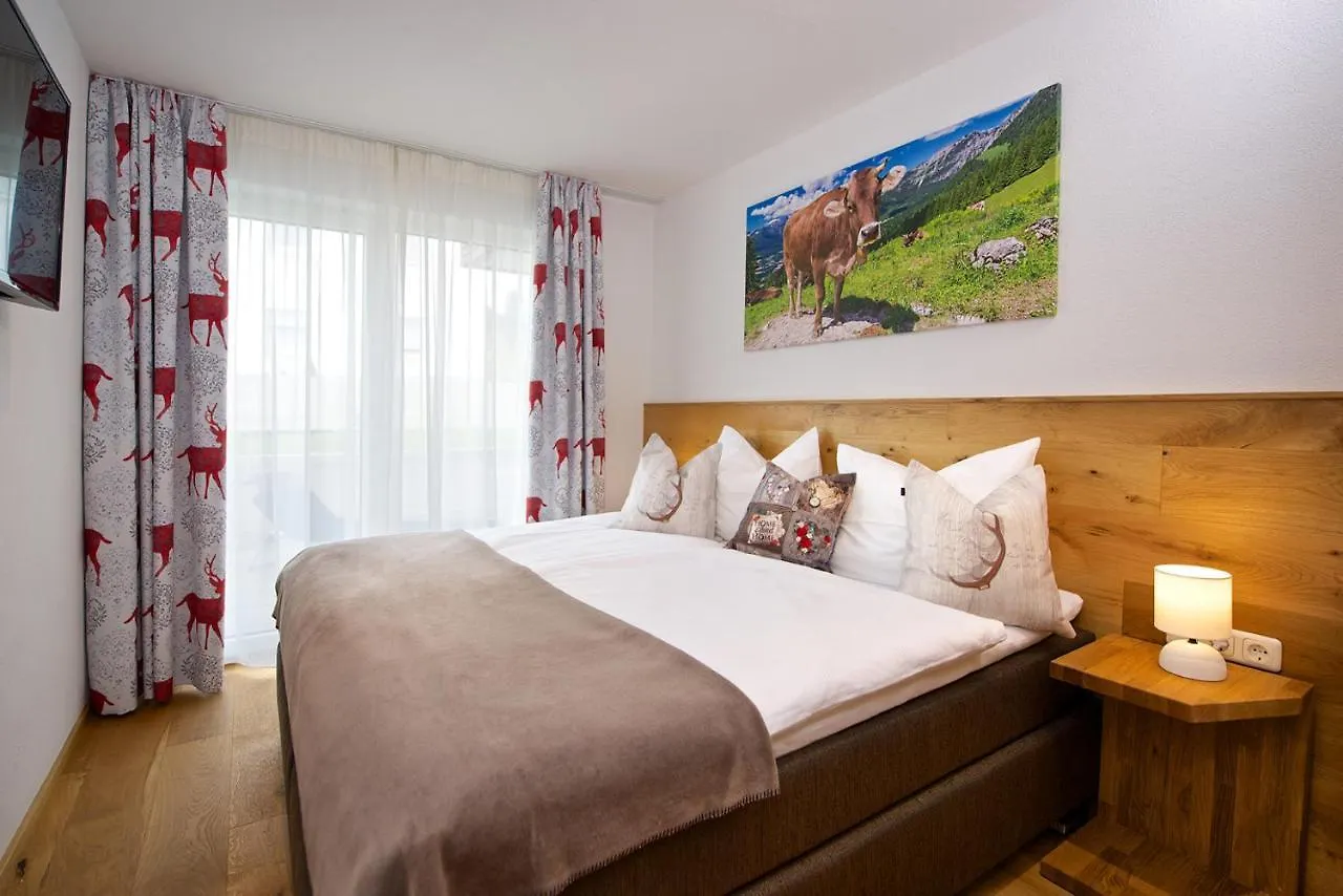 5 Sterne Fewo Allgaeuer Alm Mit Schwimmbad Und Sauna Oberstaufen 0*,